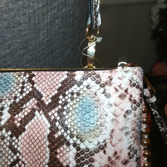 Jessica Simpson New Without Tags Camille Pink & Blue Snake Print Crossbody Purse - Picture 4 of 15